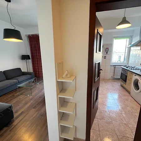 Lazy's Haven - Near Coltea Hospital Old Town Apartment *